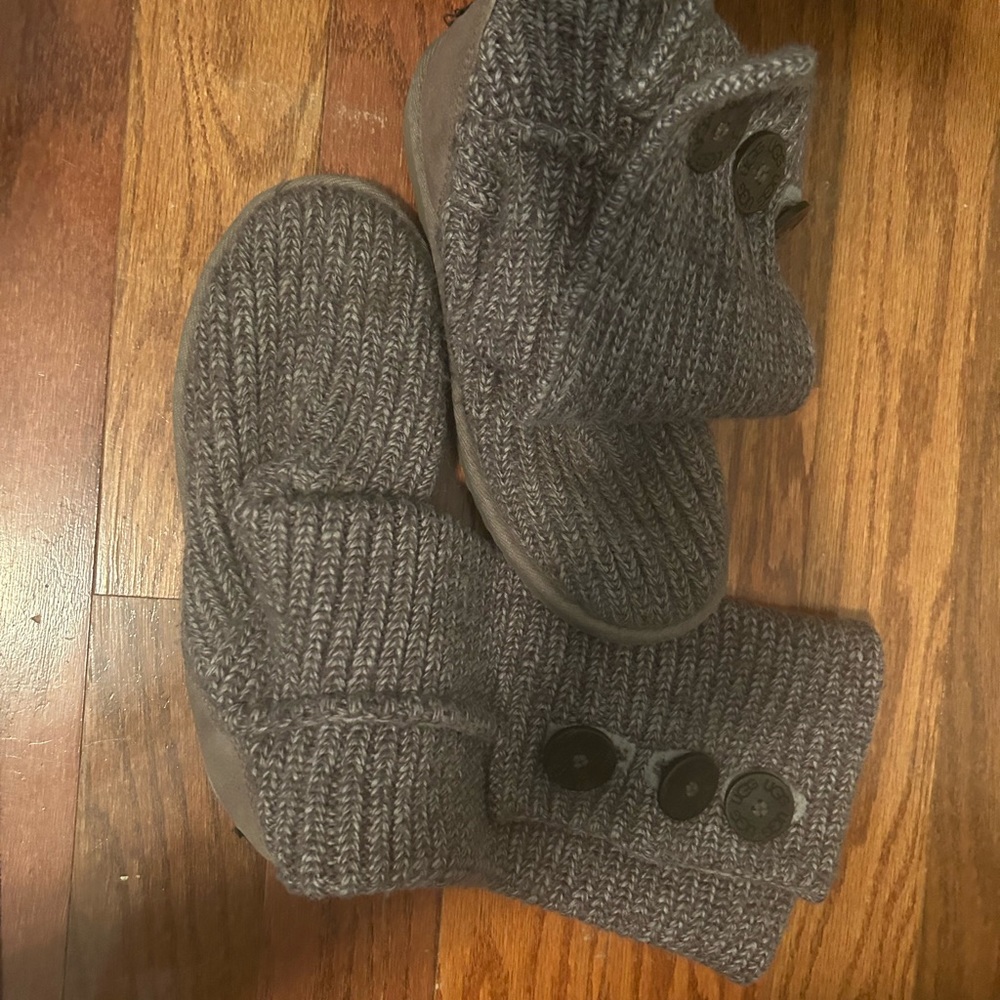 Uggs- classic cardy